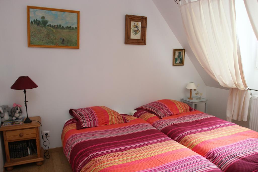 La Maison Du Parc Bed & Breakfast Saint-Raphael  Room photo